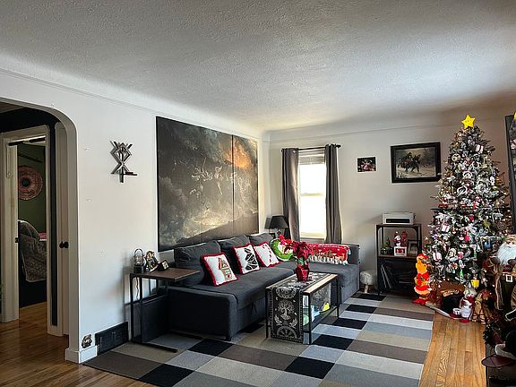 4th image of 25725 Cook Rd