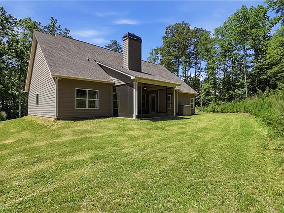 5th image of 45 Hawthorn Ln