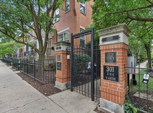 301-A W Goethe St #201, Chicago, IL 60610
