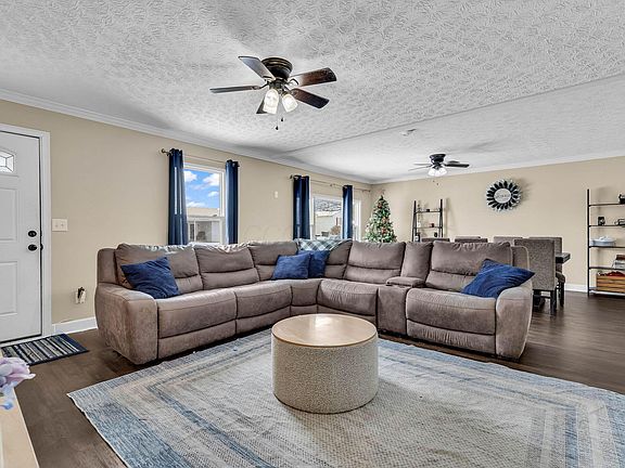 4th image of 6608 Cedar Ct W