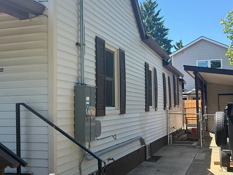 8809 N Dwight Ave — Photo 13