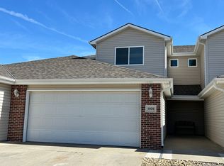 5976 Haswell Pl, Lincoln, NE 68521