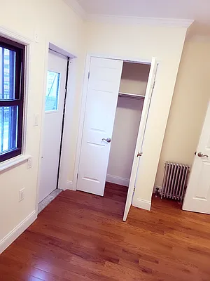 Rented by United Realty Equities | media 27