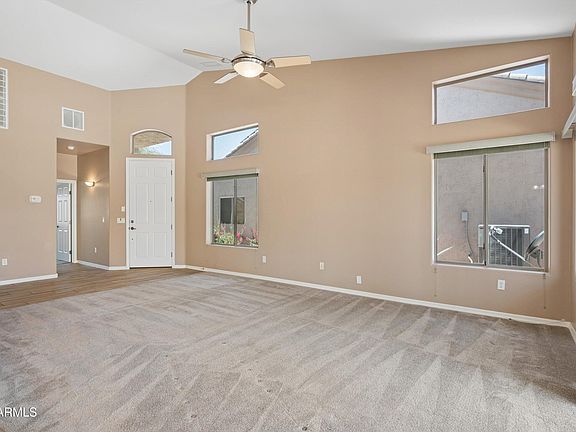 5th image of 1532 E MANOR Drive