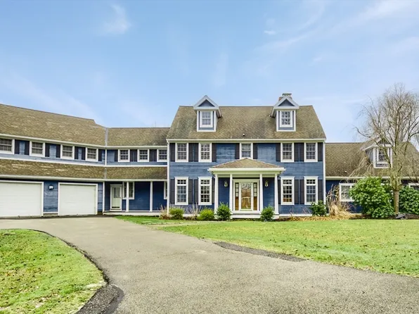 37 Chiltern Hill Dr N, Worcester, MA 01609