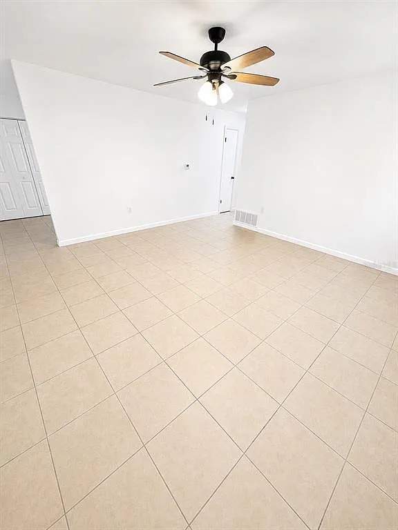 2 bed, 1.0 bath, 1028 sqft, $1,199 — Photo 3