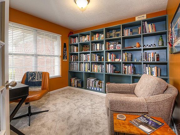 3rd image of 849 Dufour Ln