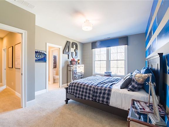 2nd image of 4770 Aberdeen Dr