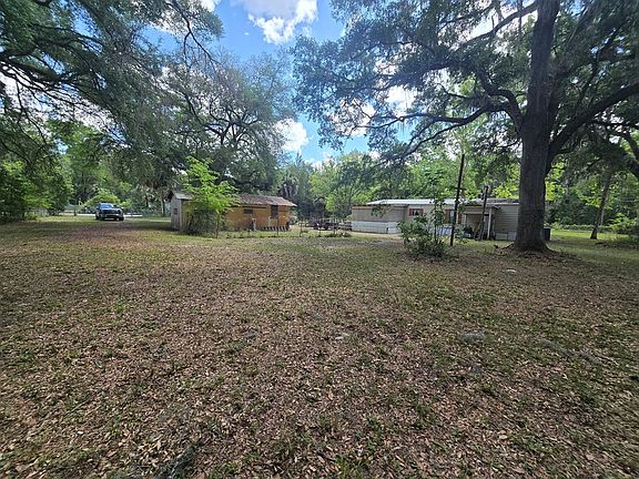 5th image of 29 NE 601st St