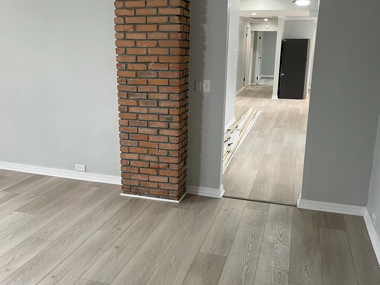 3 bed, 1300 sqft, $2,200 — Photo 4