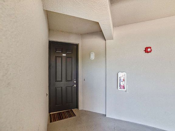 5th image of 16804 Vardon Ter Unit 201
