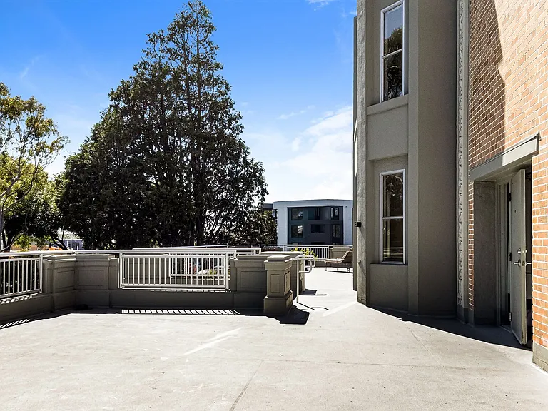 3240 Peralta St #10 — Photo 23