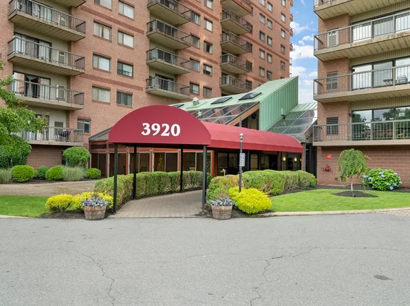 3920 Mystic Valley Pkwy APT 514, Medford, MA 02155
