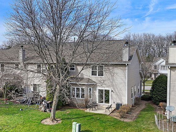 4th image of 17089 W Cunningham Ct