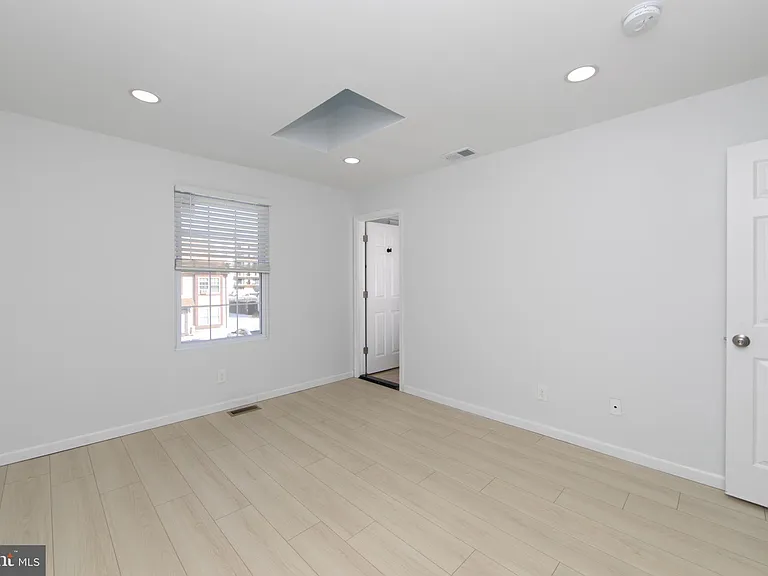 37 James Run — Photo 16