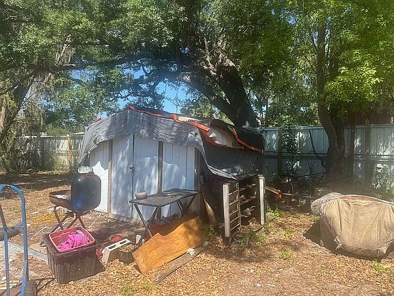 4th image of 10106 Vern St
