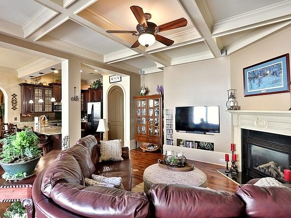 5th image of 517 Rocking Porch Way