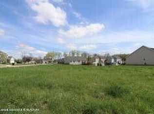 2702 Yachtsman Dr, Lansing, MI 48911