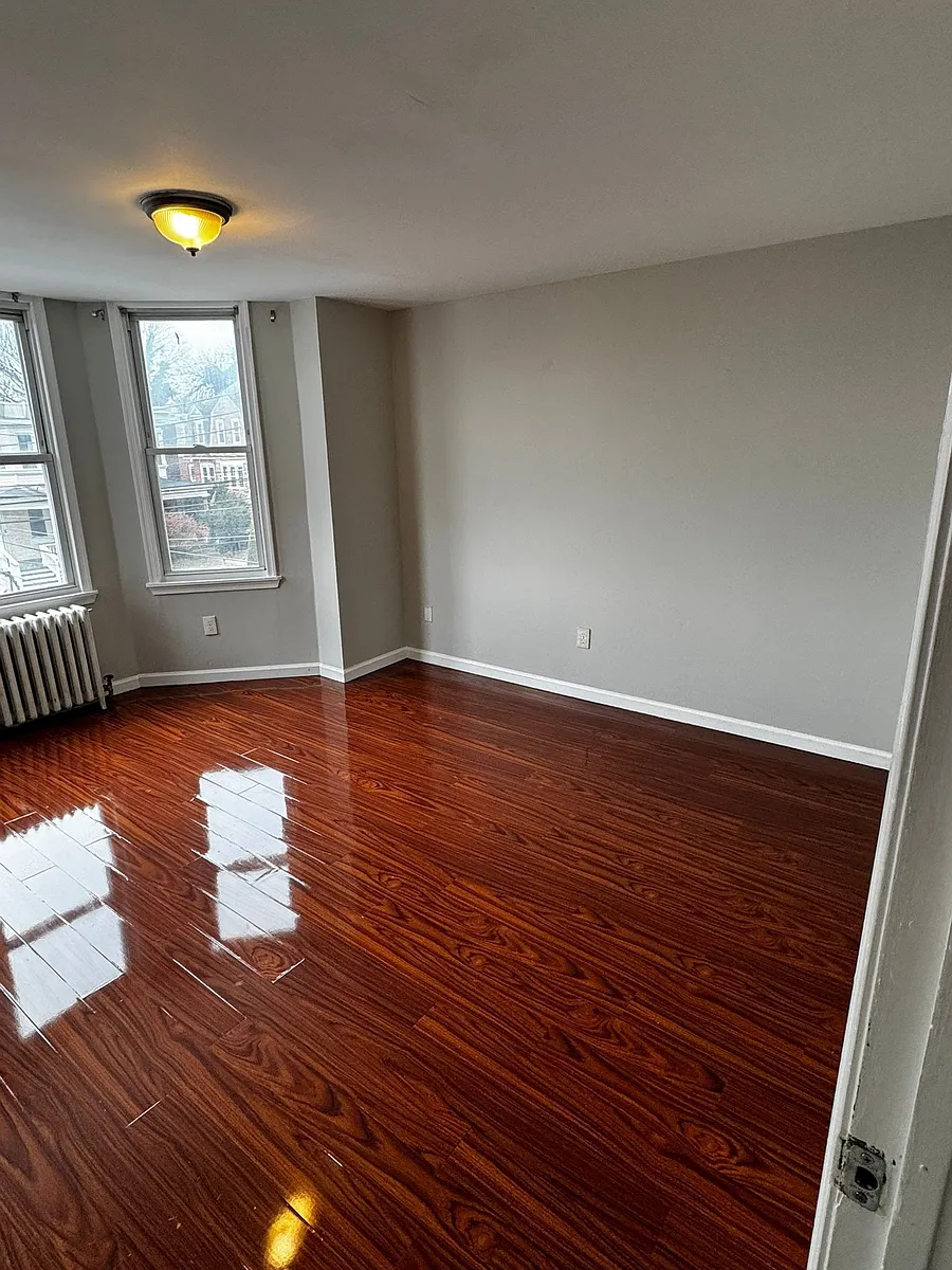 Building Photo - 241 Cherry St #2