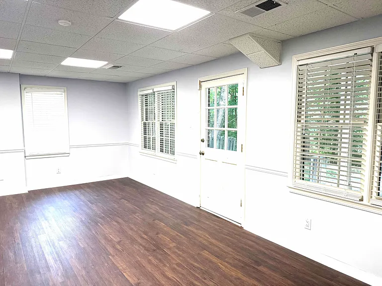 8870 Glen Ferry Dr — Photo 15