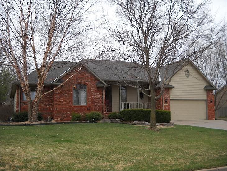 1st image of 2110 N Loomis Dr