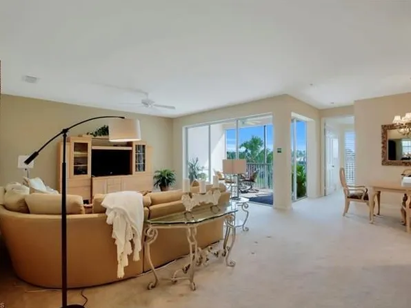 1540 Clermont Dr Unit 202, Naples, FL 34109