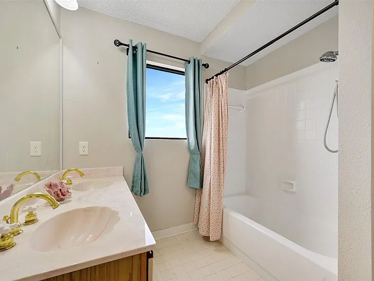 7700 Seawall Blvd #512 — Photo 30