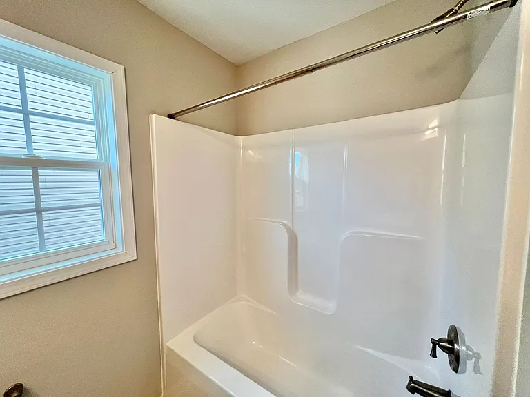 74 Griffith Pl — Photo 12