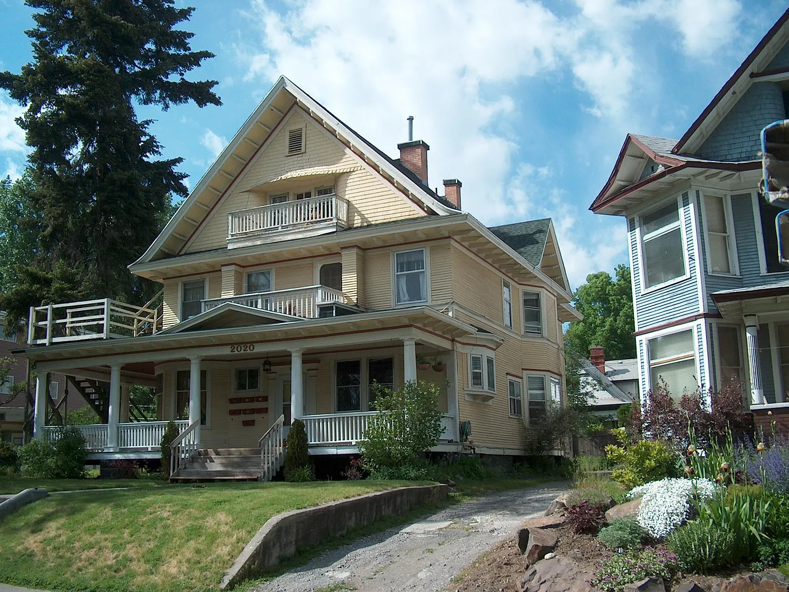 1 bed, $895 — Photo 1