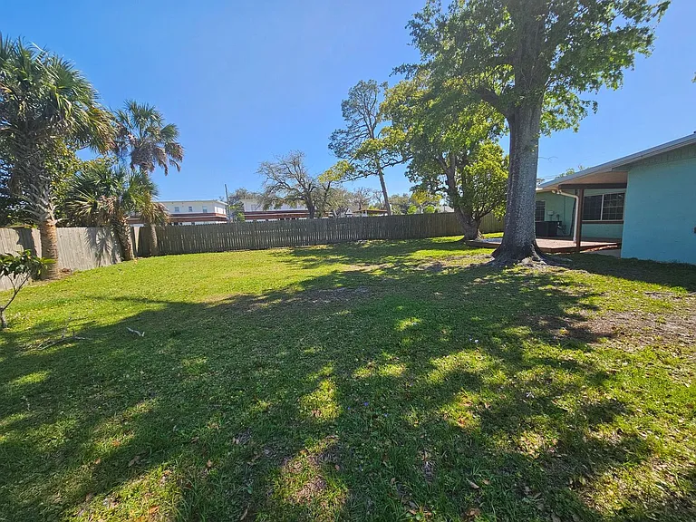 106 N Macarthur Ave — Photo 26