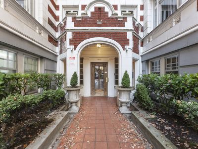 1811 NW Couch St APT 507, Portland, OR, 97209