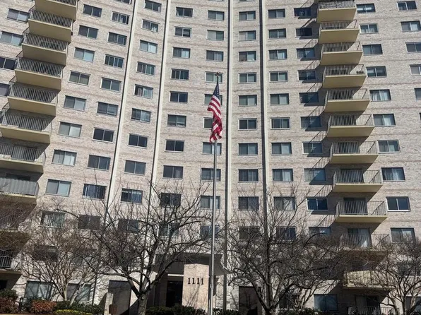 1111 W University Blvd #1406-A, Silver Spring, MD 20902