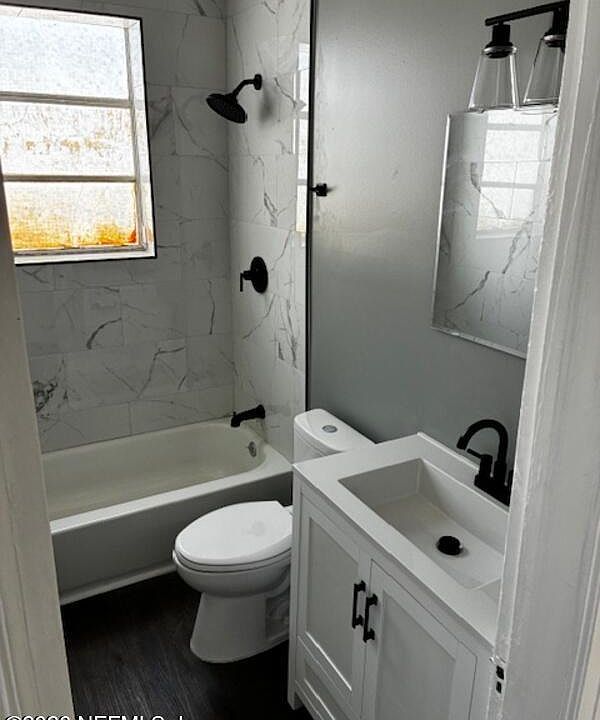 1st image of 2744 Riverside Ave #6-0