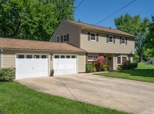 61 Jackson Valley Rd, Washington, NJ 07882