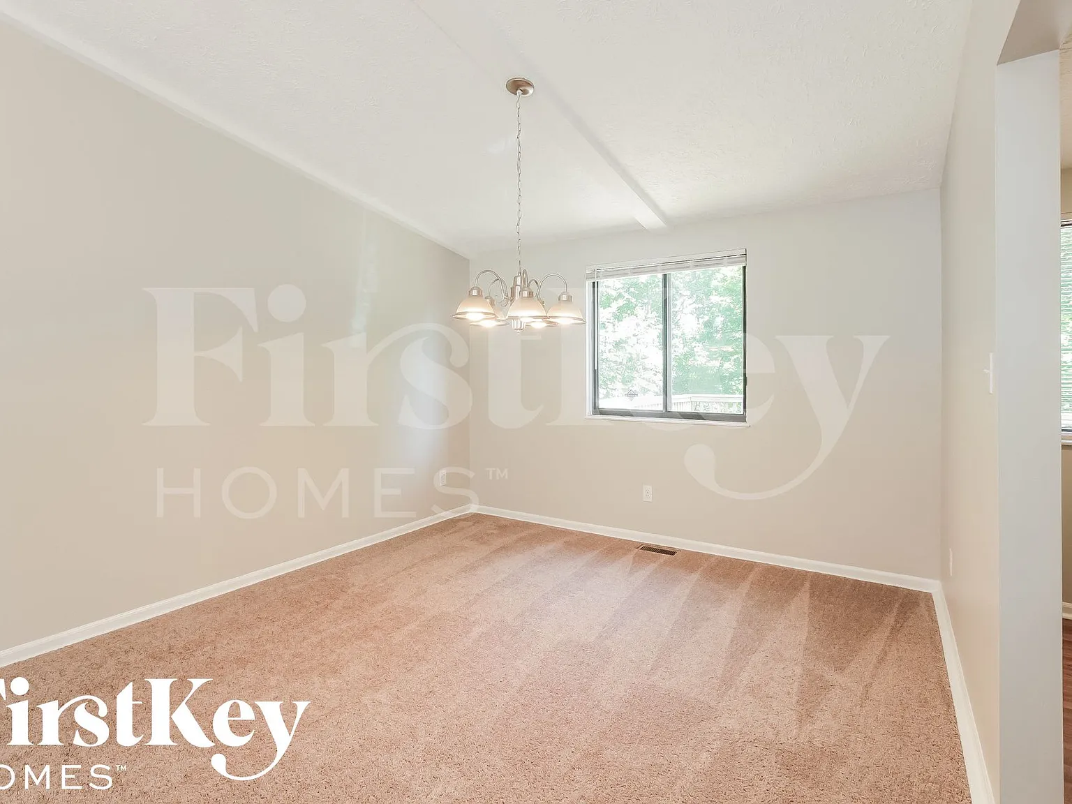 3 bed, 2.5 bath, 2345 sqft, $1,975 — Photo 4