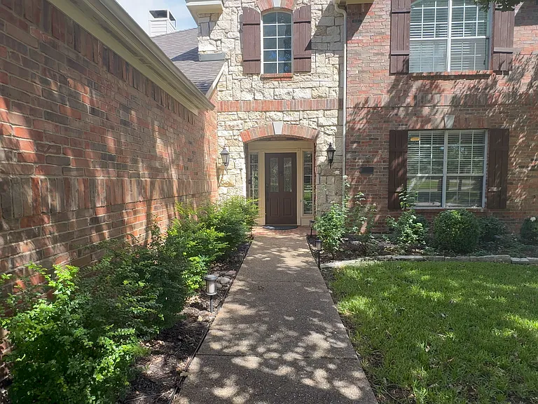 2920 Cromwell Way — Photo 4