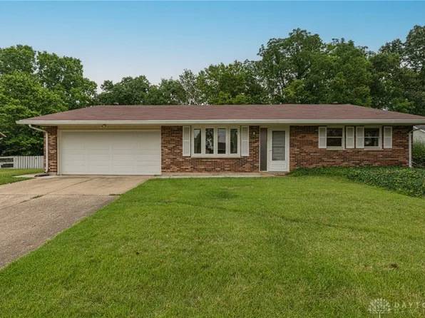 902 Victoria Dr, Franklin, OH 45005