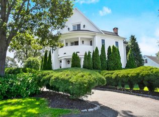 634 S Benson Rd, Fairfield, CT 06824