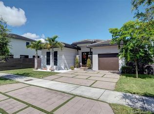 15877 SW 136th Way, Miami, FL 33196