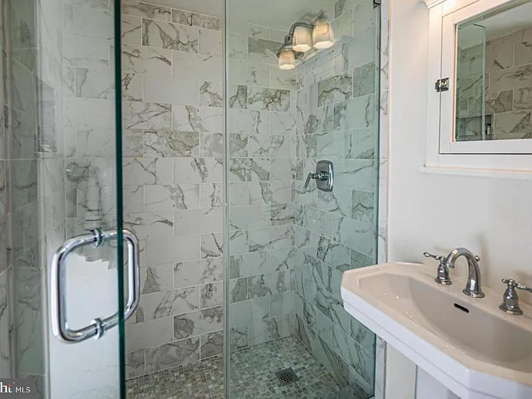 49 Palmer Sq W #G — Photo 5