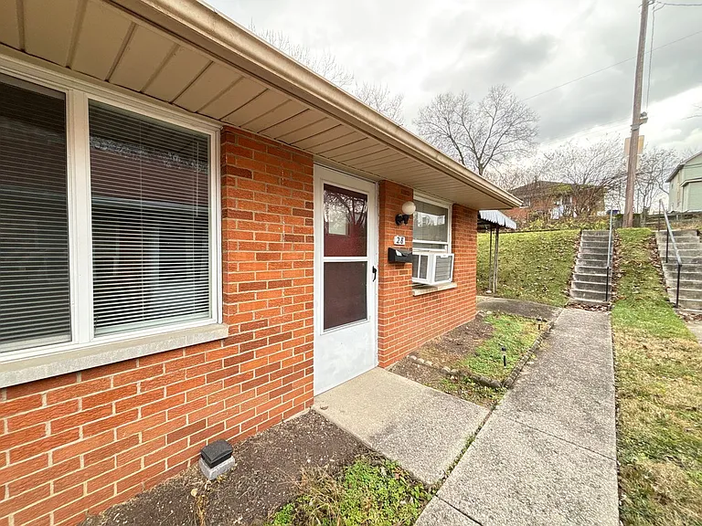 26-28 Mello Ave — Photo 11