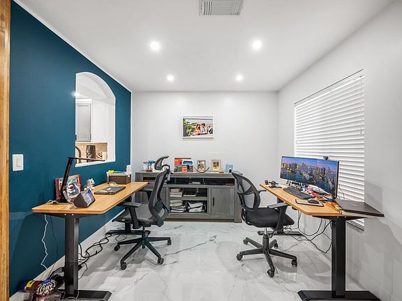 4th image of 1512 Arezzo Cir