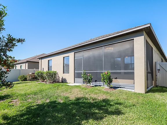 5th image of 11035 Little Blue Heron Dr