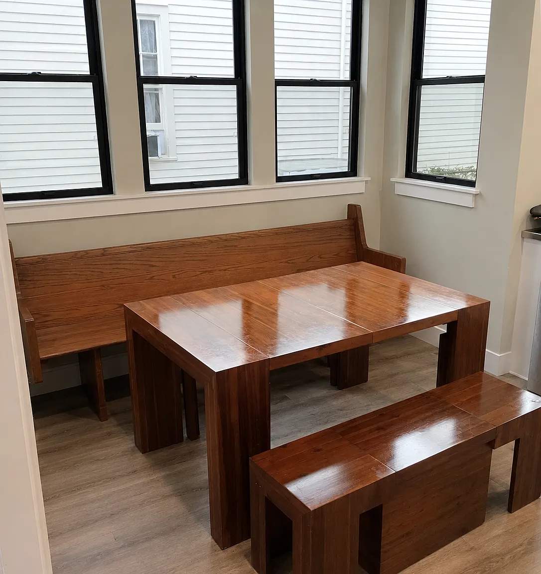 4 bed, 2.5 bath, 2117 sqft, $3,300 — Photo 4