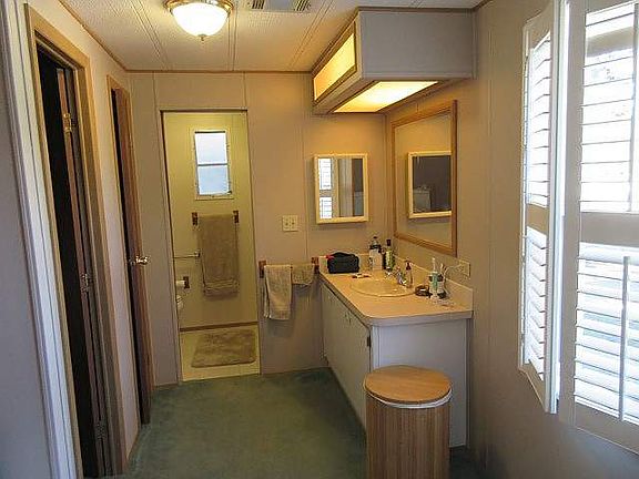 5th image of 6 Cedar Falls Dr
