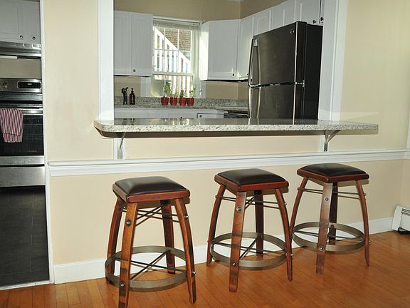 View to Kitchen from Entrance