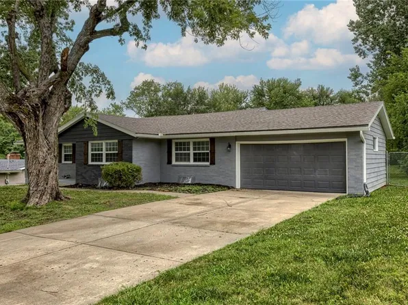 4826 Sortor Dr, Kansas City, KS 66104