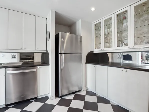 33 East End Avenue image 6 of 10