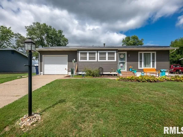 307 Hamilton Rd, Marquette Heights, IL 61554