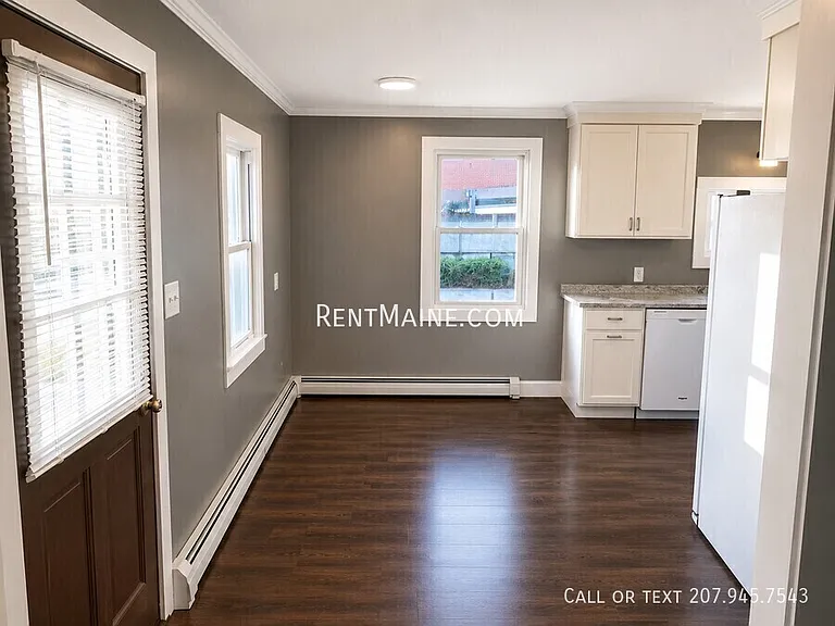 676 College Ave — Photo 5